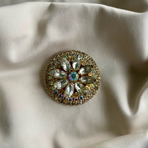 Vintage Aurora Borealis Rhinestone Brooch - Picture 2 of 9